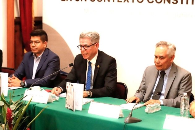 Presentan libro “La representación política en un contexto constitucional”, en el Congreso del Estado de Michoacán 